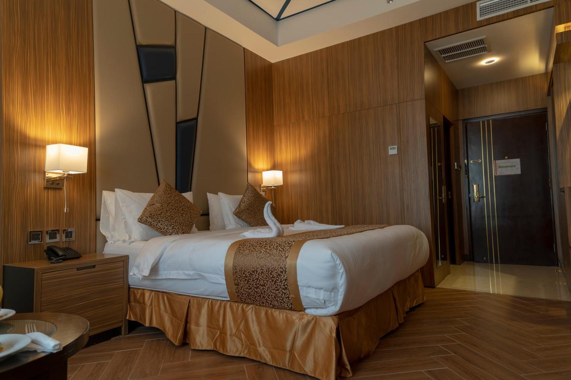 Golden Tower Hotel Al Khobar Corniche Exterior photo